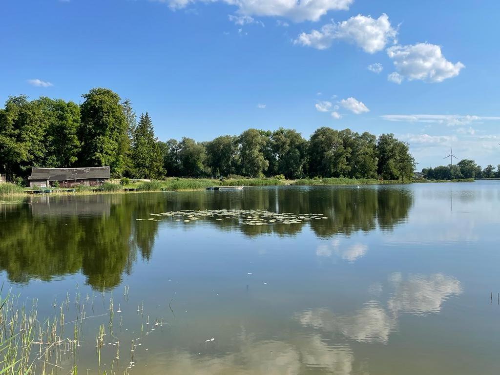 Modern Eingerichtet-Stadtnah-Ferienwohnung Mit Geschirrspueler Und Waschmaschine Friedland  Exteriér fotografie